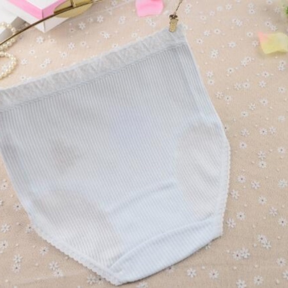 White Pin Up  High waist Cotton Panties. - Picture 2 of 4
